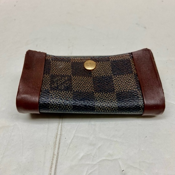 Louis Vuitton, Damier Ebene 6-Hooks Key Case - Picture 3 of 12